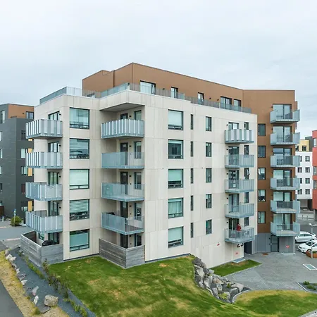 Glacial Properties, Cozy In Kopavogur *